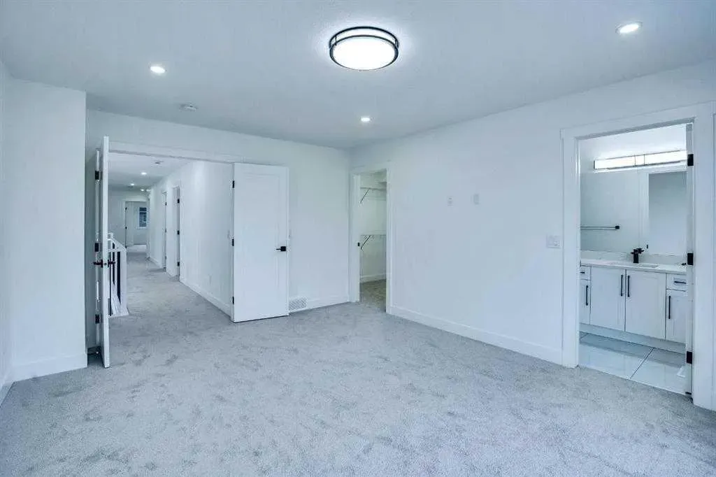 28 Saddlecrest Manor NE