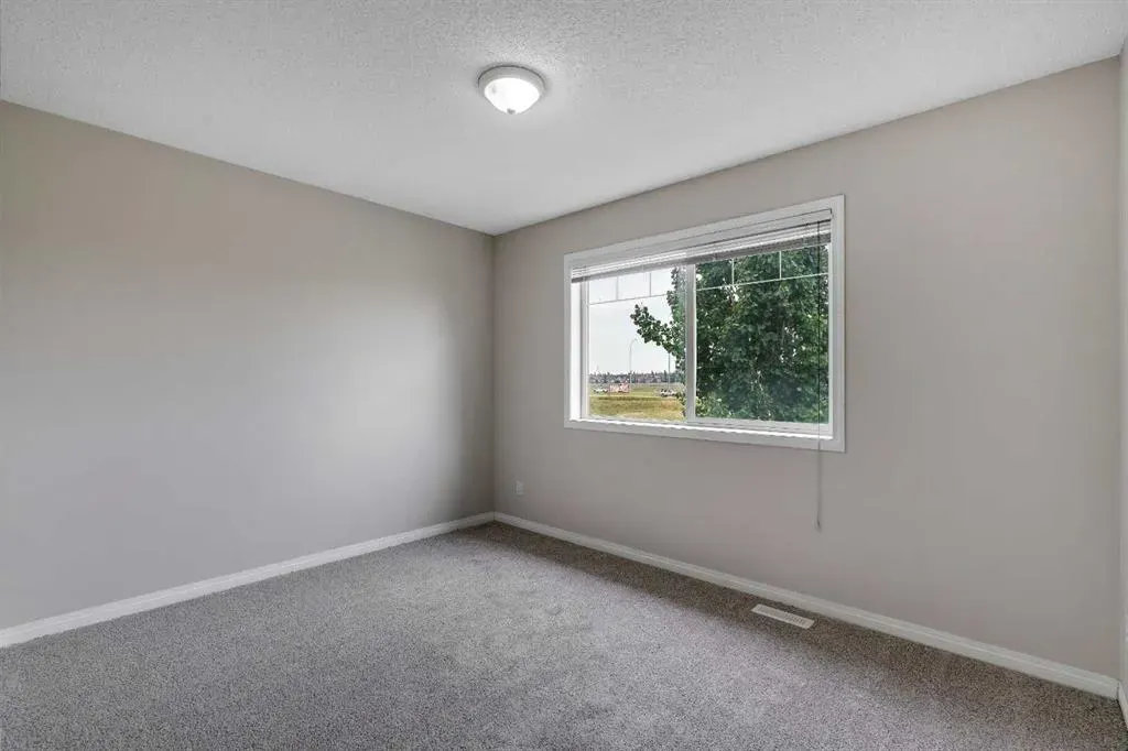 135 Copperfield Lane SE