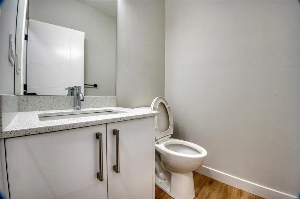 90 corner meadows Manor, #203