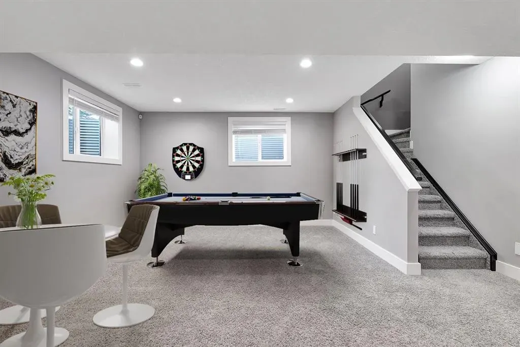 311 15 Avenue NE, #1