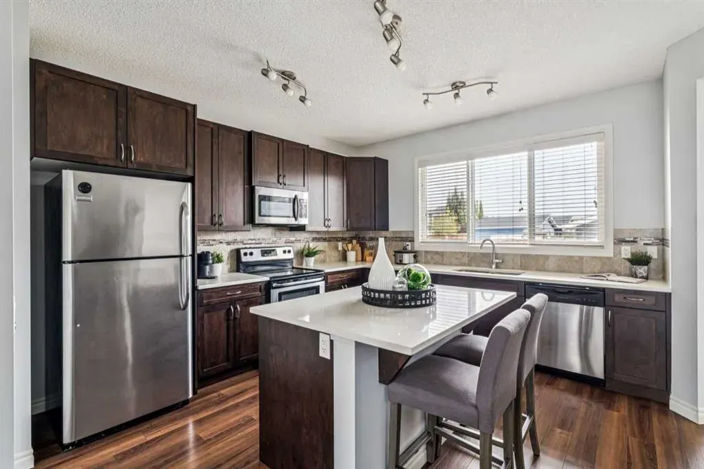 91 River Heights Green