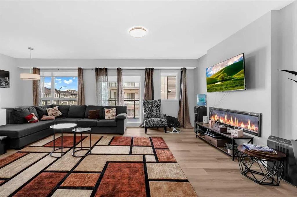 33 Carringham Gate NW, #3204