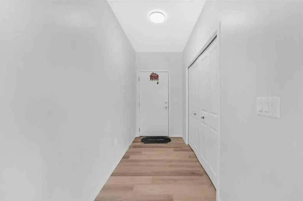 33 Carringham Gate NW, #3204