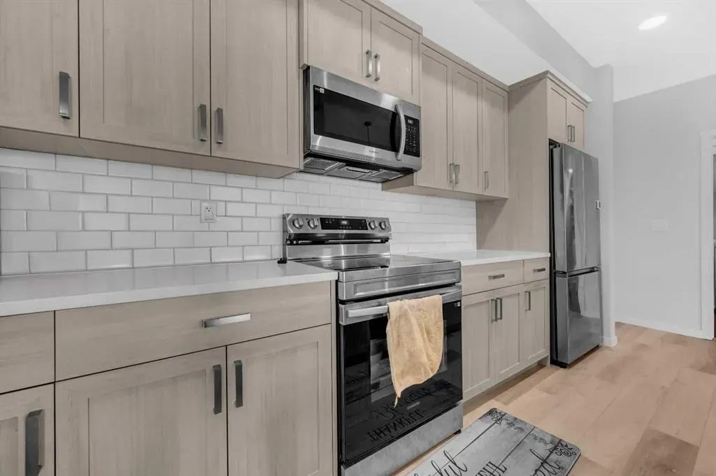 33 Carringham Gate NW, #3204