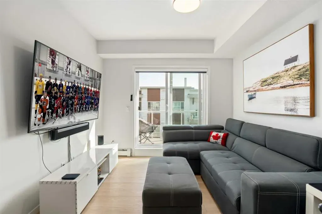 200 Harvest Hills Place NE, #411