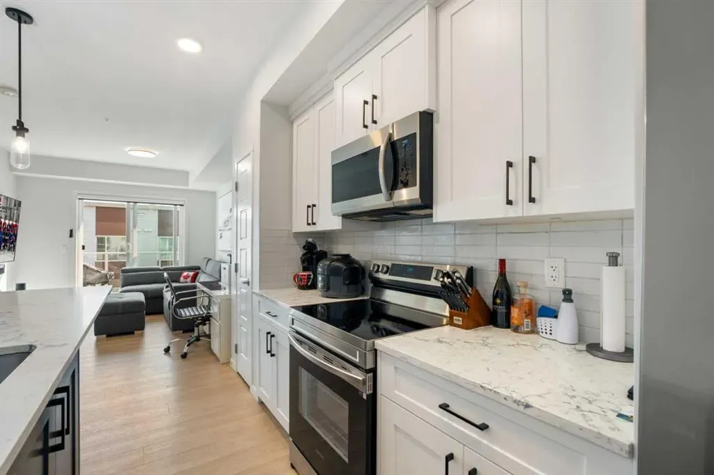200 Harvest Hills Place NE, #411