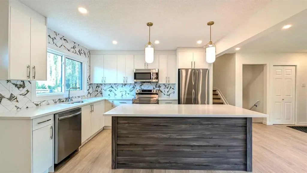 103 Haverhill Road SW