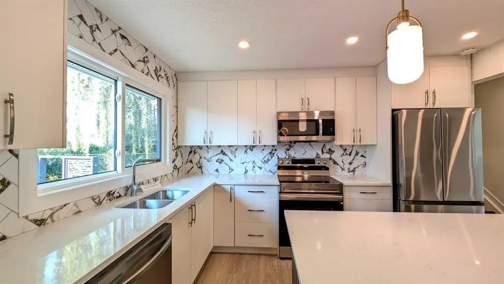 103 Haverhill Road SW