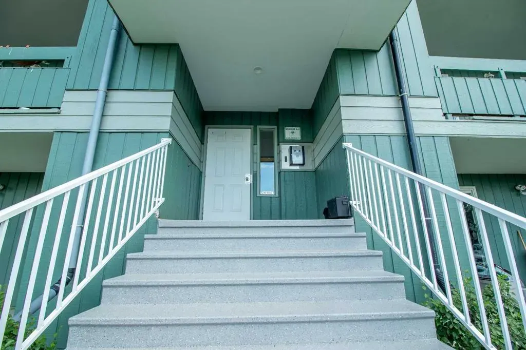 315 Southampton Drive SW, #6202