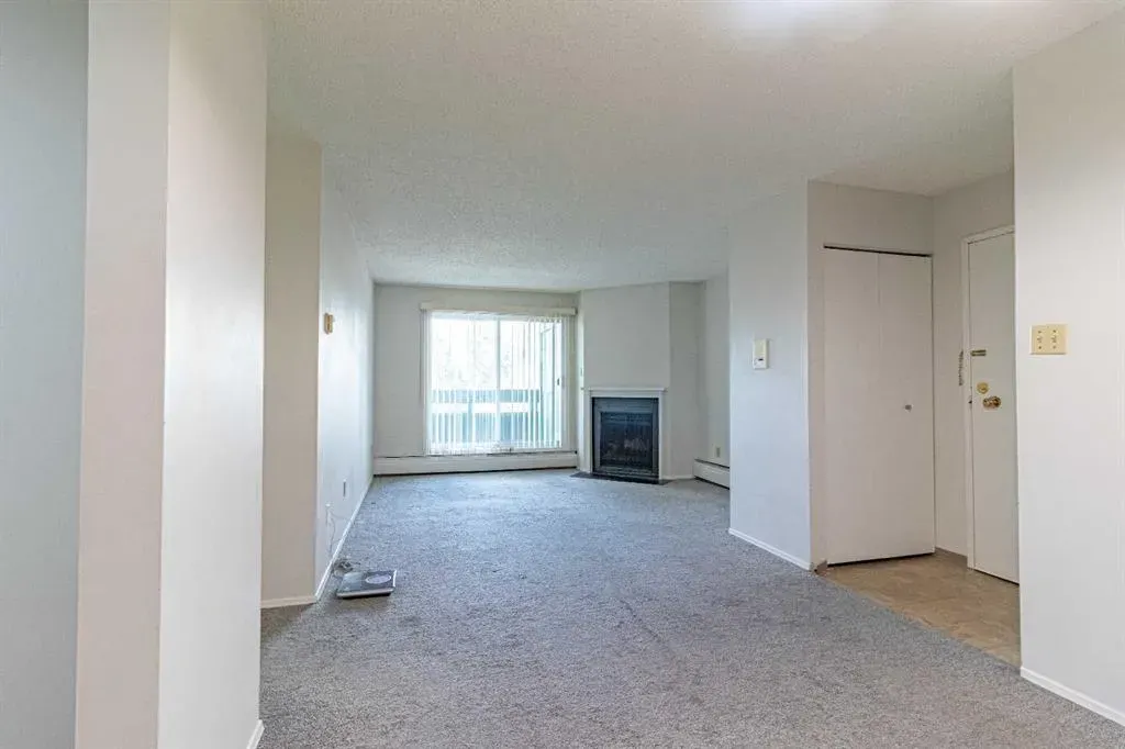 315 Southampton Drive SW, #6202