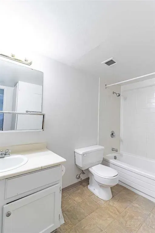 315 Southampton Drive SW, #6202