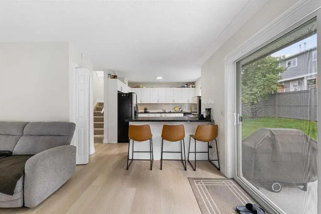 27 Cedarwood Lane SW