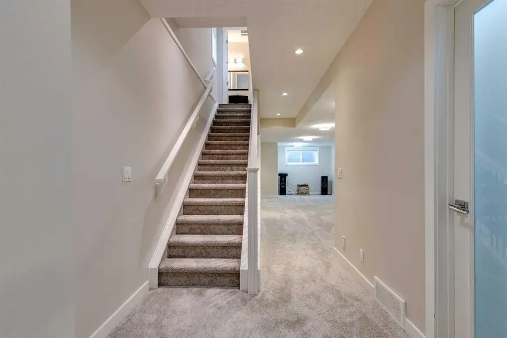 2018B 26A Street SW