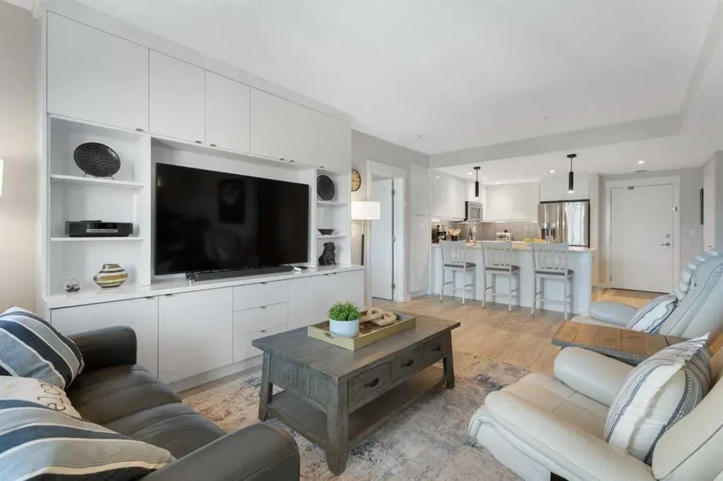 15 Aspenmont Heights SW, #227