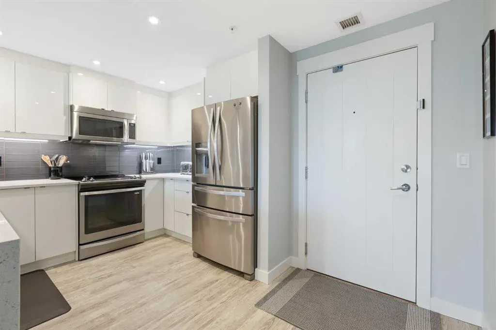 15 Aspenmont Heights SW, #227