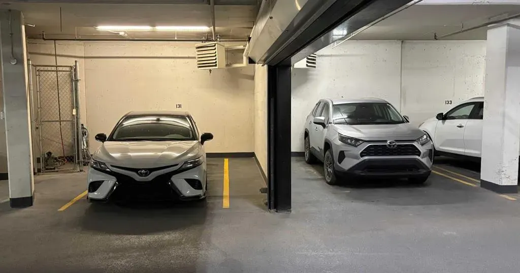 15 Aspenmont Heights SW, #227