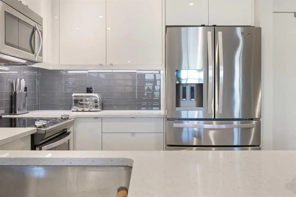 15 Aspenmont Heights SW, #227