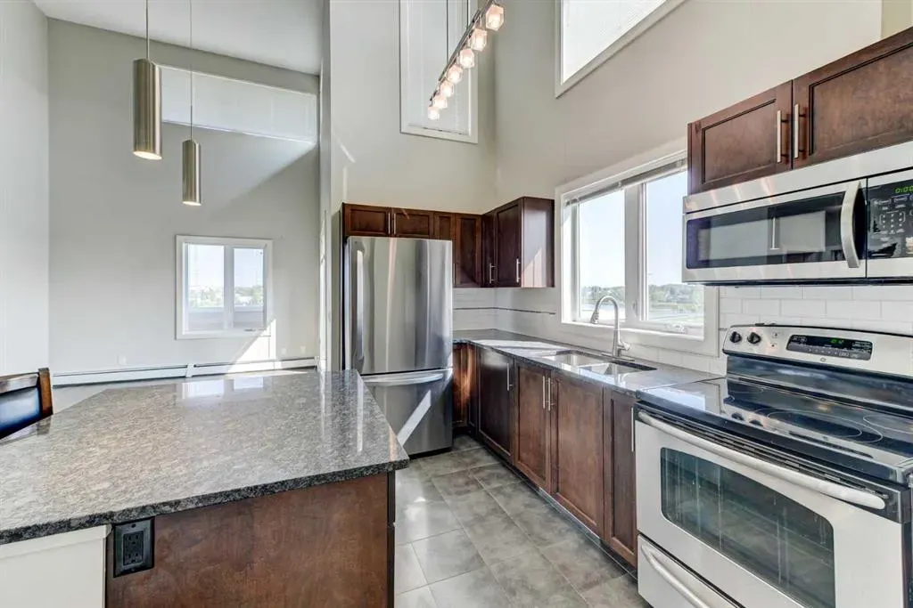 604 East Lake Boulevard NE, #2432