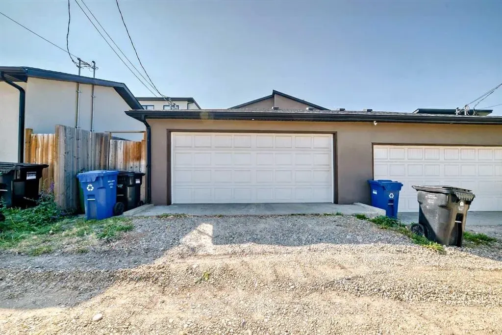 2808 39 Street SW