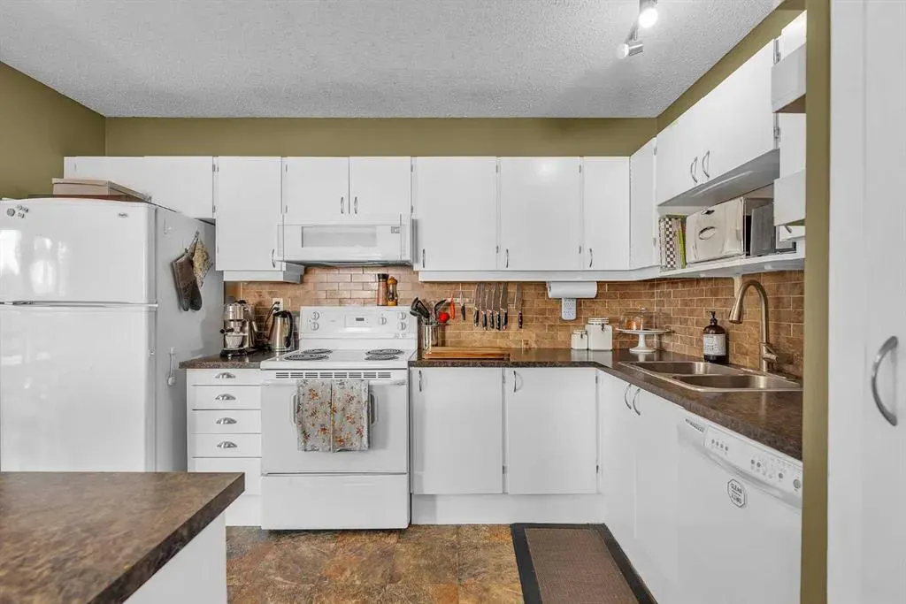 70 Ranch Glen Drive NW