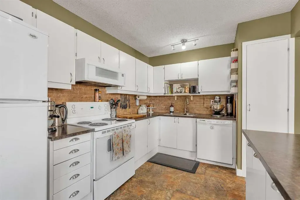 70 Ranch Glen Drive NW