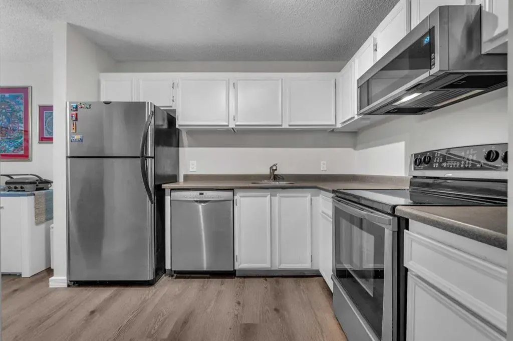 71 Cedar Springs Gardens SW