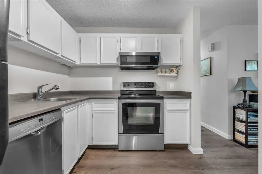 71 Cedar Springs Gardens SW