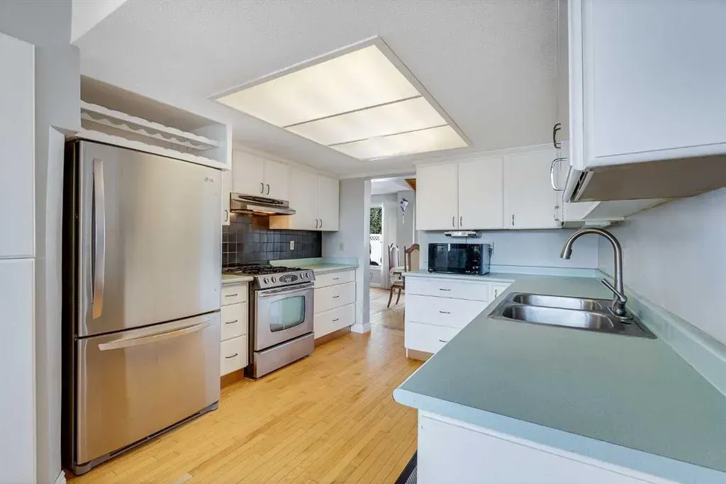 228 Theodore Place NW, #33