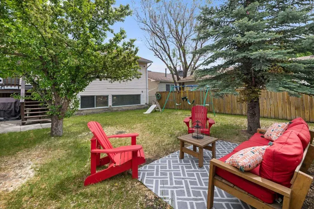 212 Woodbine Boulevard SW