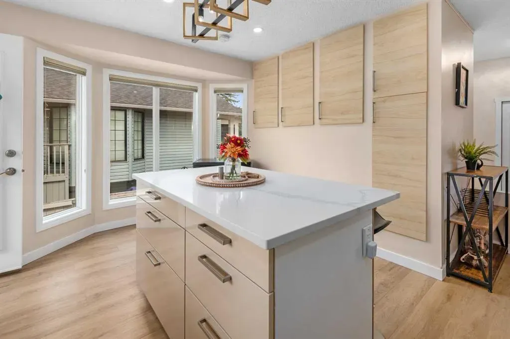 212 Woodbine Boulevard SW