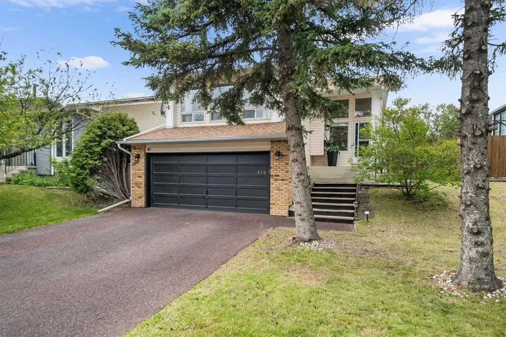 212 Woodbine Boulevard SW