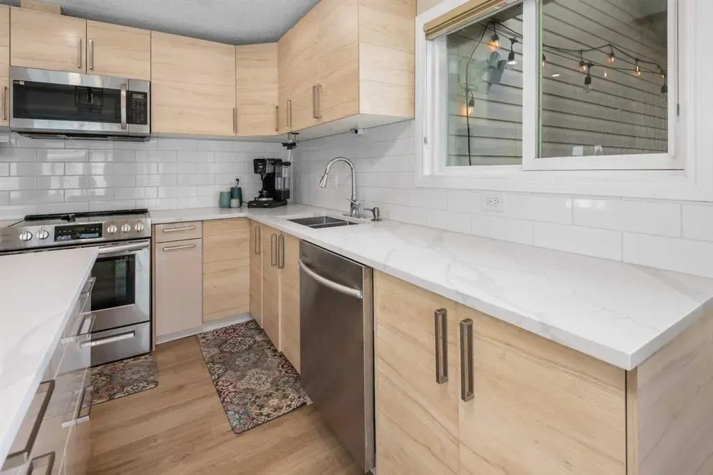 212 Woodbine Boulevard SW