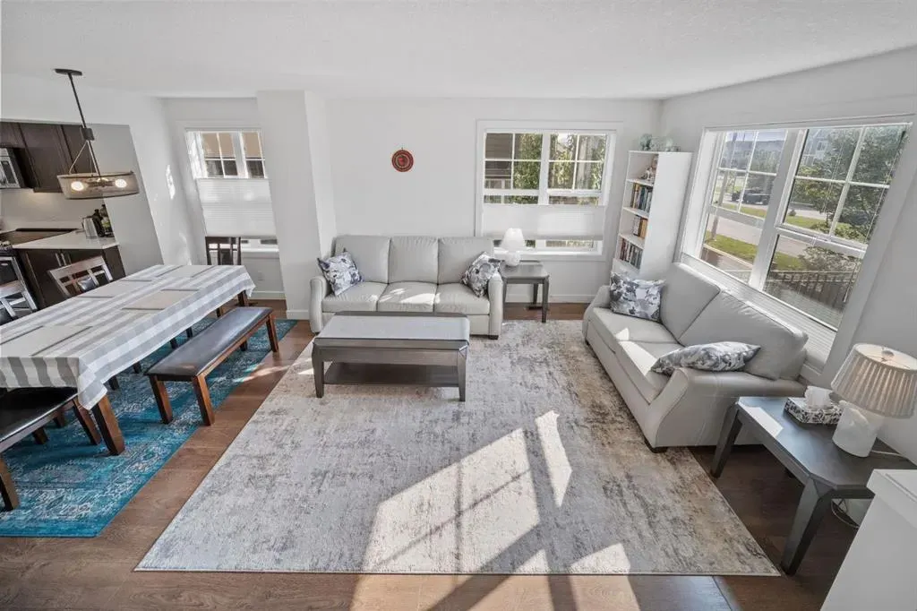 139 Evanscrest Gardens NW