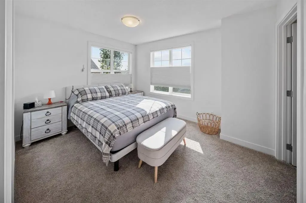 139 Evanscrest Gardens NW
