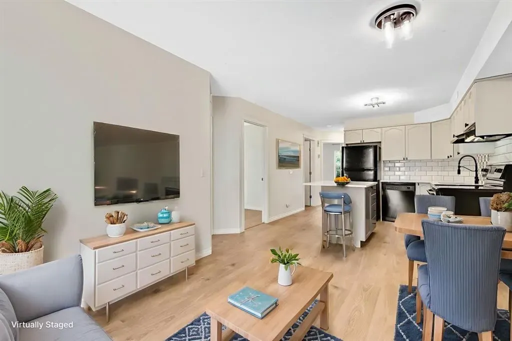 103 Strathaven Drive, #321