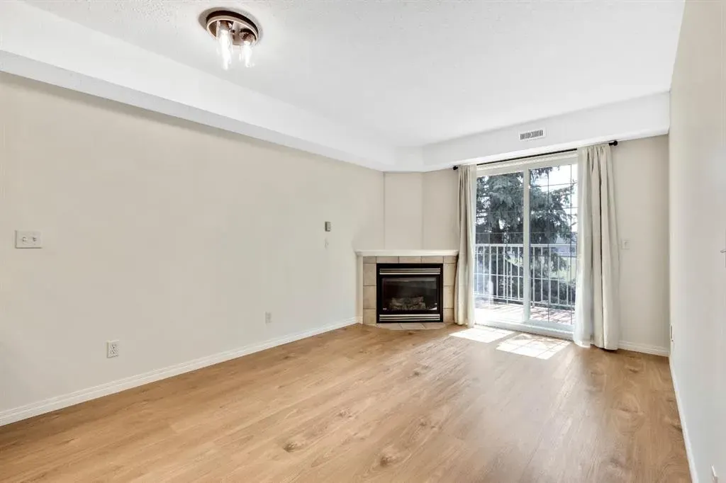 103 Strathaven Drive, #321