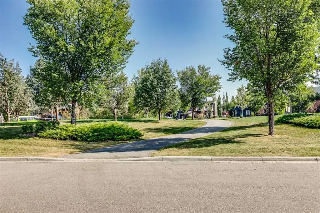 42 Cooperstown Court SW