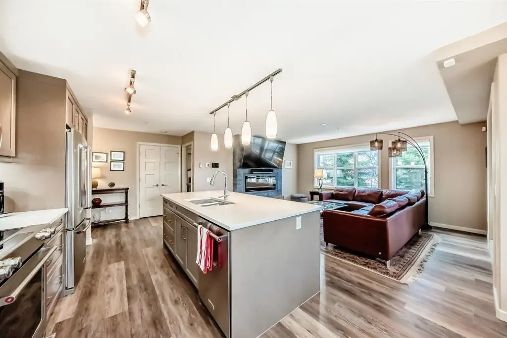 10 Market Boulevard SE, #2110