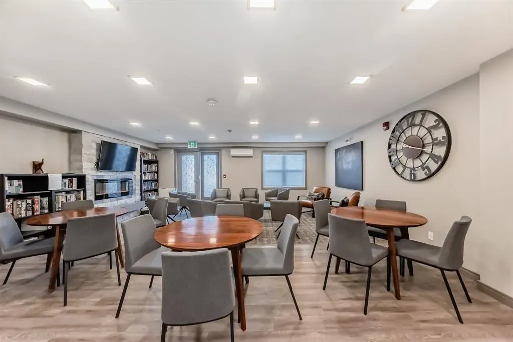 10 Market Boulevard SE, #2110