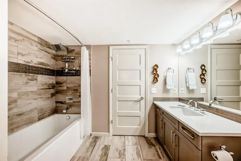 10 Market Boulevard SE, #2110