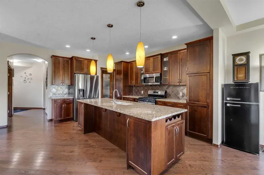 126 Tuscany Summit Heath NW