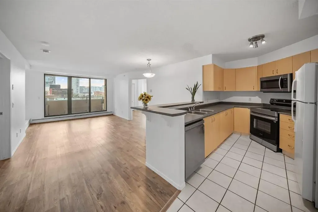 1121 6 Avenue SW, #407