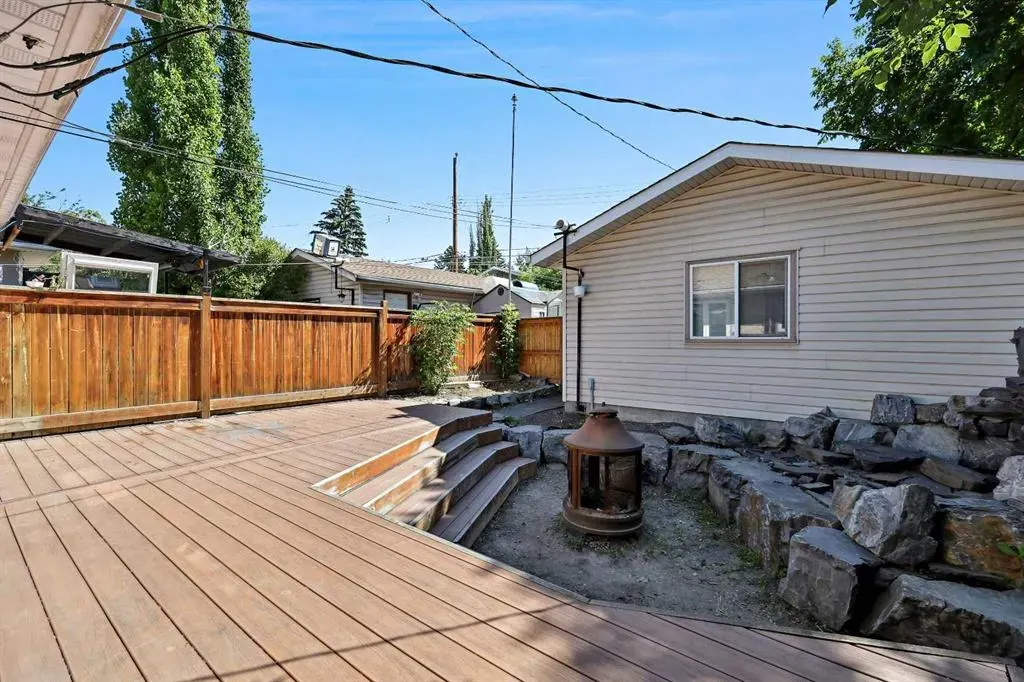 3122 42 Street SW