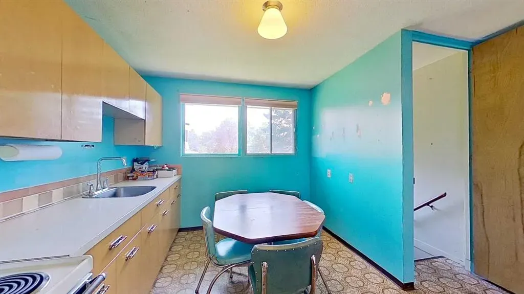 236 Westwood Drive SW