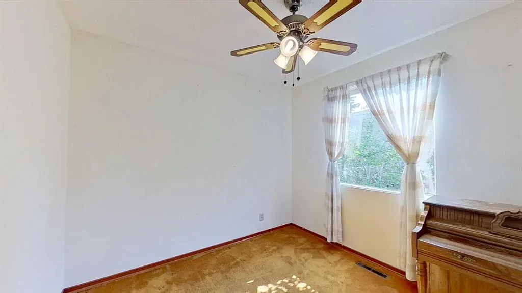 236 Westwood Drive SW