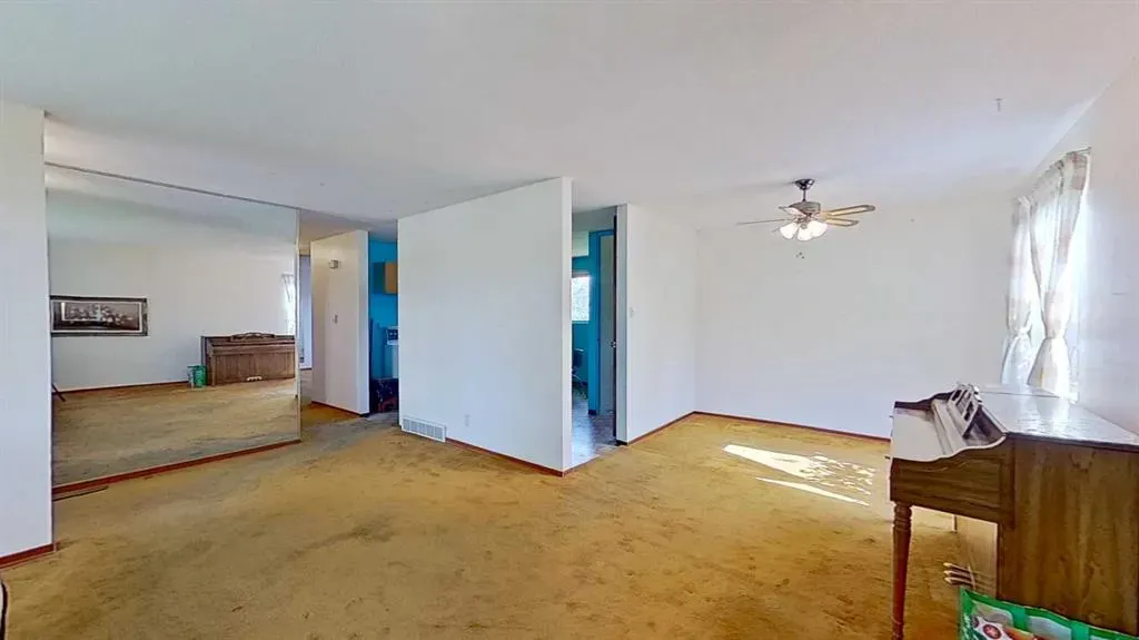 236 Westwood Drive SW