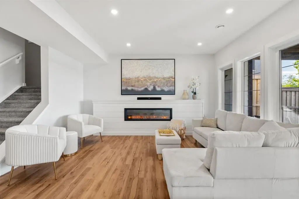 24 Masters Court SE