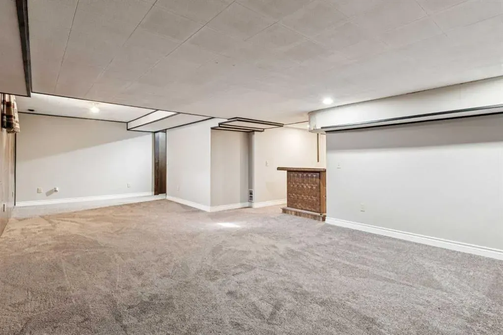 115 Whiteside Road NE