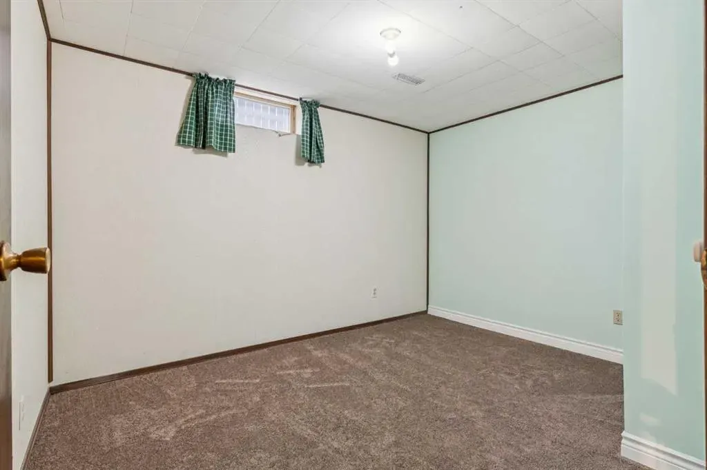 115 Whiteside Road NE