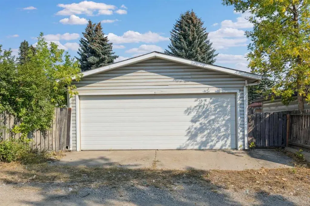115 Whiteside Road NE